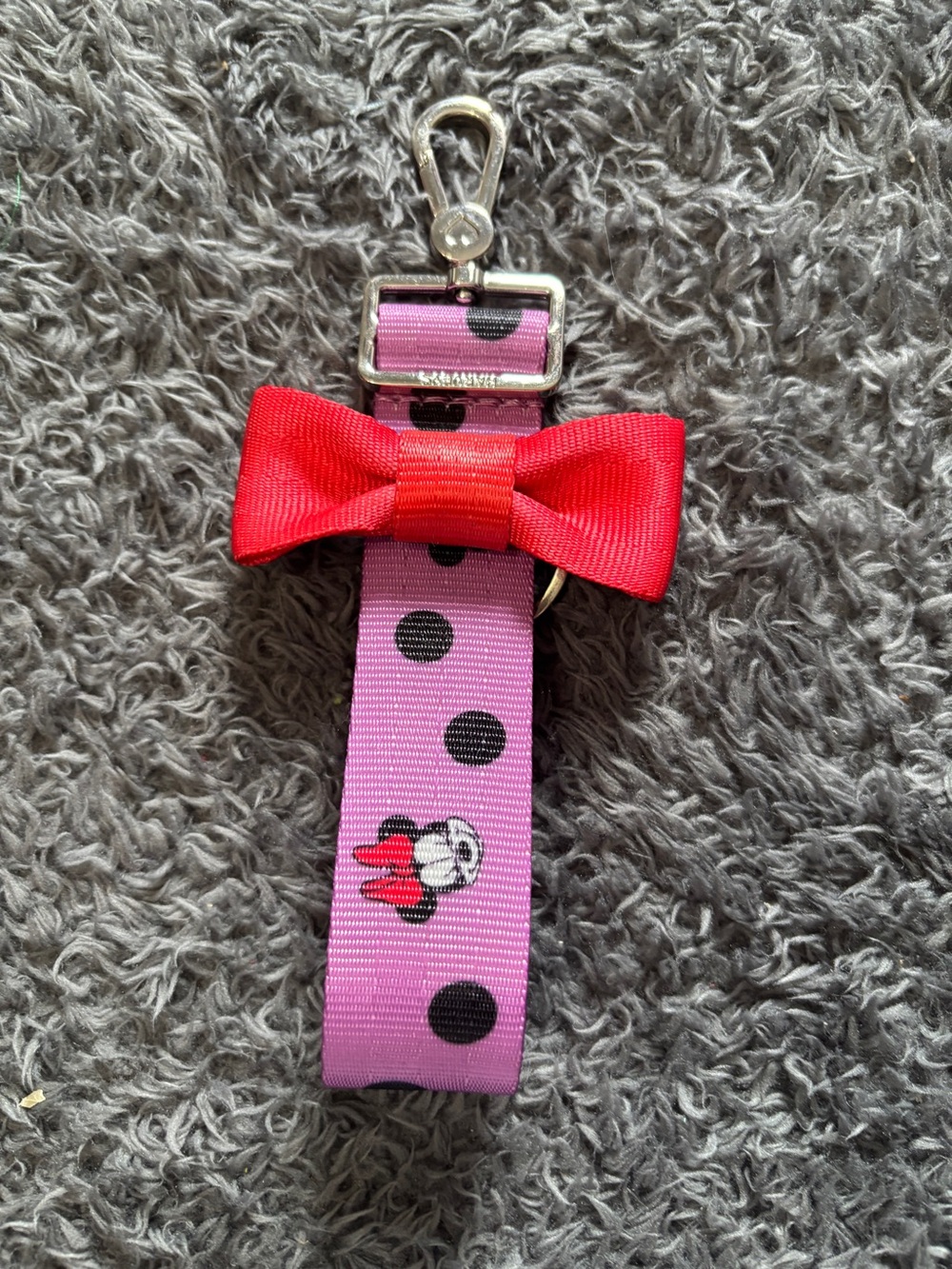 Harvey’s Minnie dots keychain